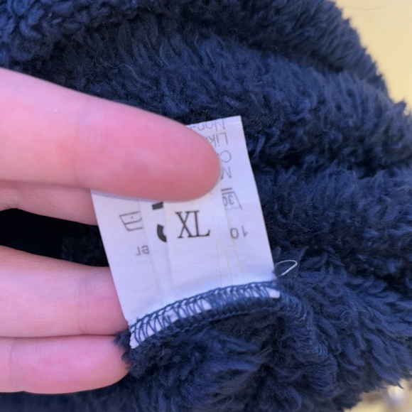 🪻3/$30 Fuzzy cropped tank!🪻 - Picture 3 of 3